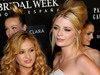 Mischa Barton e prietena cu Paulina Rubio si a defilat pe podium in rochie de mireasa! FOTO