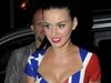  Iti place rochia pe care o poarta Katy Perry?