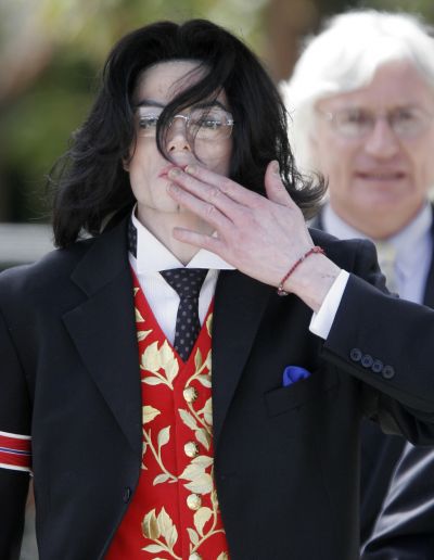 Michael Jackson omagiat la “Happy Hour” si MTV  -  GALERIE FOTO