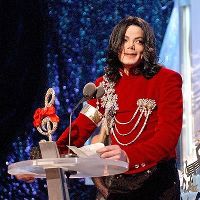 http://assets.acasatv.ro/assets/acasatv/2010/06/25/image_galleries/2361/album-foto-cu-michael-jackson-din-copilarie-pana-in-ultimele-zile-1_36.jpg