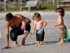 Ricky Martin a postat pe Facebook imagini noi cu el si gemenii pe plaja – GALERIE FOTO