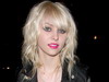 Taylor Momsen a recunoscut pe Facebook ca e bisexuala