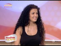La 22 de ani, Tasha canta "I am free" si cauta "some hot stuff"! VIDEO