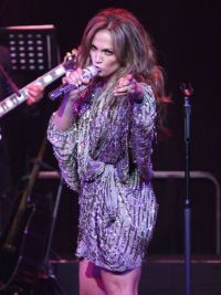 Jennifer Lopez va canta din nou in spaniola