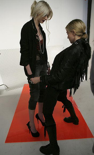 Madonna, fotograf de moda pentru Taylor Momsen - FOTO&VIDEO