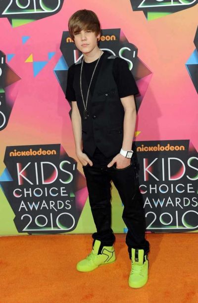 Justin Bieber  isi publica memoriile la 16 ani  - GALERIE FOTO