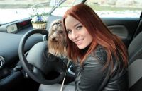 Laura Cosoi va face turul Romaniei la volanul masinii sale  