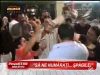 Premierul Emil Boc le-a cerut manelistilor sa plateasca impozit pe venituri - VIDEO