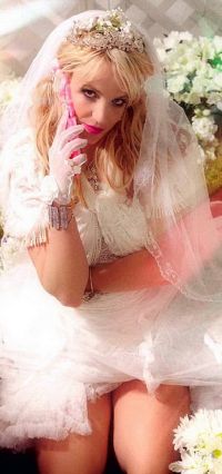 Britney, din nou mireasa!