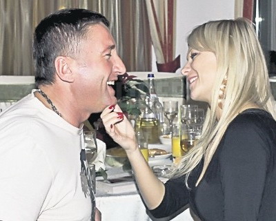 Maharu: Simona te sparg cu bataia daca nu ma lasi in pace