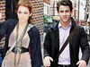 Nick Jonas si-a sarbatorit majoratul mergand cu Miley Cyrus la bowling - VIDEO