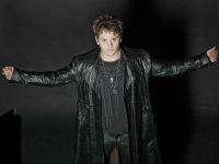 Christopher Uckermann a lansat “Sinfonia”, prima sa melodie solo de la destramarea formatiei RBD – VIDEO