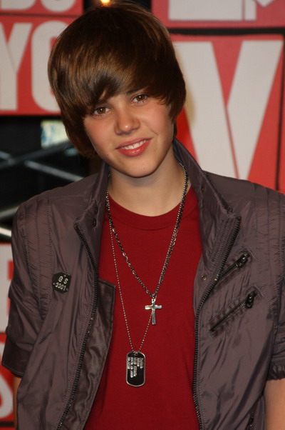 Justin Bieber isi arata talentele de rapper sub alter egoul Shawty Mane