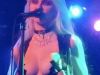 Taylor Momsen si-a aratat sanii in timpul unui concert
