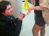 Demi Lovato a primit un inel de logodna de la un fan – VIDEO