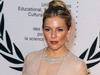 Sienna Miller – in rochie sifonata pe covorul rosu – FOTO