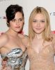 Dakota Fanning si Kristen Stewart 