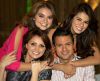 Enrique cu Angélica, Paulina y Sofía, de ziua lui, in 2010