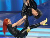 Adela Popescu si Alex Lica - dans la bara in ritm de rock - FOTO