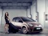 VIDEO SEXY! Fata care l-a innebunit pe Alibec si care a facut striptease pentru Mutu a pozat pentru Renault!