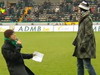 A cerut-o de nevasta in fata unui stadion intreg! Si ea a zis... NU!