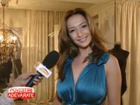 Oana Bercaru isi face masti cu aur pentru ten si caviar pentru par, special pentru Revelion - VIDEO