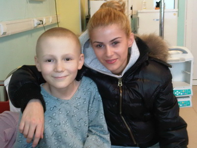 Irina Antonie  se implica in ingrijirea copiilor bolnavi  - GALERIE FOTO