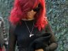 Rihanna cu pistolul la gat!