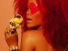 Rihanna arata delicios in prima imagine pentru videoclipul piesei 'S&M'! 