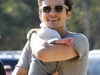 Orlando Bloom si-a scos baietelul la plimbare