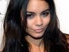 Cum accesorizezi o rochie argintie? Inspira-te din tinuta purtata de Vanessa Hudgens – GALERIE FOTO