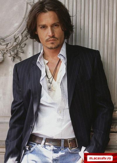 Johnny Depp tine dieta cu ceai verde pentru un rol de vampir