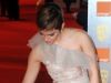 Riscurile unei rochii cu trena - Emma Watson a patit-o!
