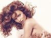 Eva Herzigova, insarcinata pe coperta Harper’s Bazaar