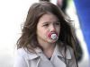 La 4 ani, Suri Cruise nu a renuntat inca la suzeta – GALERIE FOTO