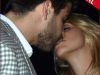 FOTO Cel mai <span style="color: rgb(255, 0, 0);">HOT SARUT</span> din fotbal! Cum s-au <span style="color: rgb(255, 0, 0);">iubit </span>Pique si Shakira!