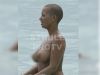 Fara inhibitii. Amber Rose ne arata piercing-urile din sfarcuri. FOTO