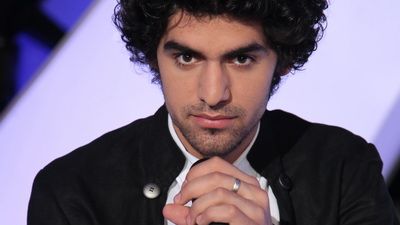 Marian Vasilescu canta mai bine decat Enrique Iglesias muzica populara si la fel de bine "Hero"! 