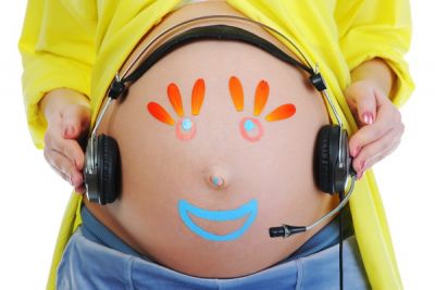 Centura muzicala – bebe asculta muzica inca din burtica