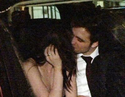 Robert Pattinson, sarut patimas cu Kristen Stewart la premiera filmului "Apa pentru elefanti"