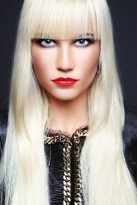 Cum sa ingrijesti parul blond