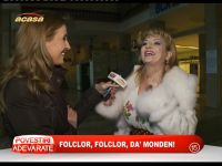 Solistii de muzica populara n-ar da costumul traditional pe haine scumpe semnate de designeri - VIDEO