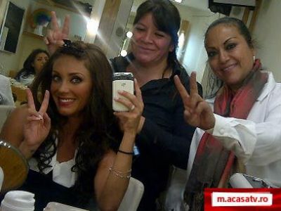 Anahi, entuziasmata dupa prima zi de filmari la telenovela "Dos hogares" 