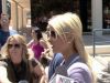 Paris Hilton, atacata de un 'nebun' in fata tribunalului