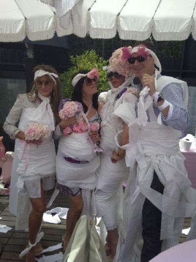 13 idei de cadouri pentru “baby shower”! Vezi ce-a primit Victoria Beckham pentru fetita ei!