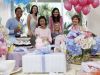 13 idei de cadouri pentru “baby shower”! Vezi ce-a primit Victoria Beckham pentru fetita ei!