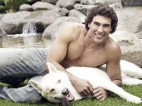 Eduardo Yanez  a fost vanzator de inghetata - Afla si alte secrete ale actorului - FOTO
