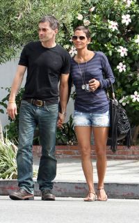 Halle Berry si fostul iubit al lui Kylie Minogue se inteleg de minune - GALERIE FOTO