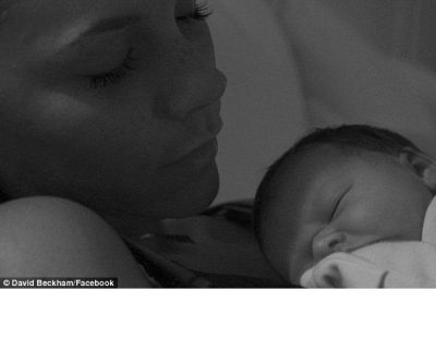 	Poza zilei: Prima fotografie cu Victoria Beckham si fetita ei :)