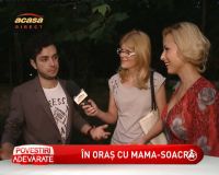 Iulia Vantur a iesit in oras cu mama soacra - VIDEO